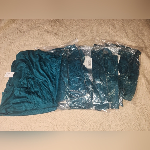 Knot Racerback Tank Top (S9) - Picture 5 of 9